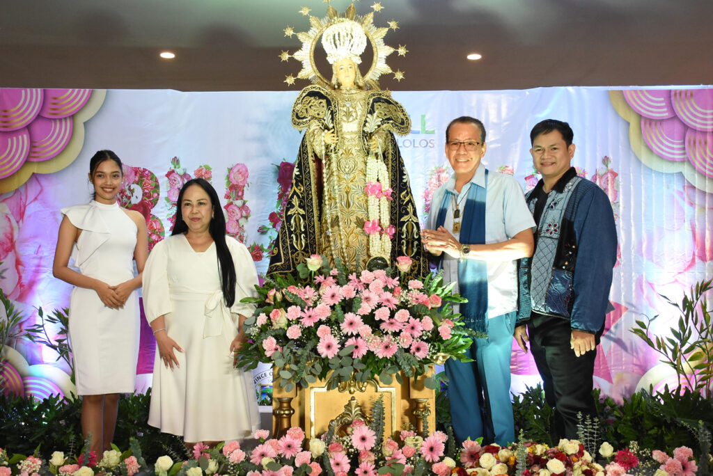 THE-CROWNED-BLESSED-VIRGIN-MARY-1024x684