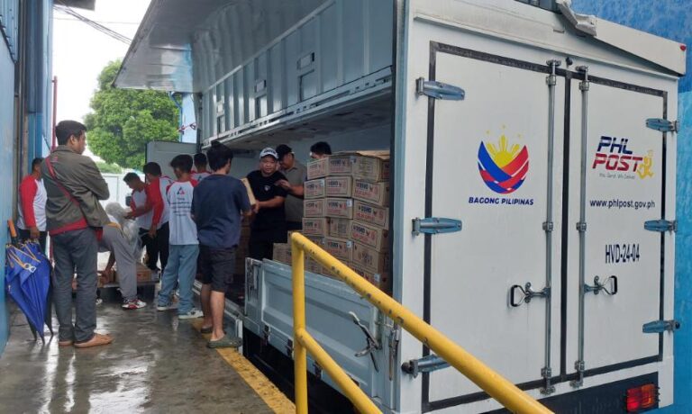 PHLPOST ASSIST DSWD IN RELIEF OPS