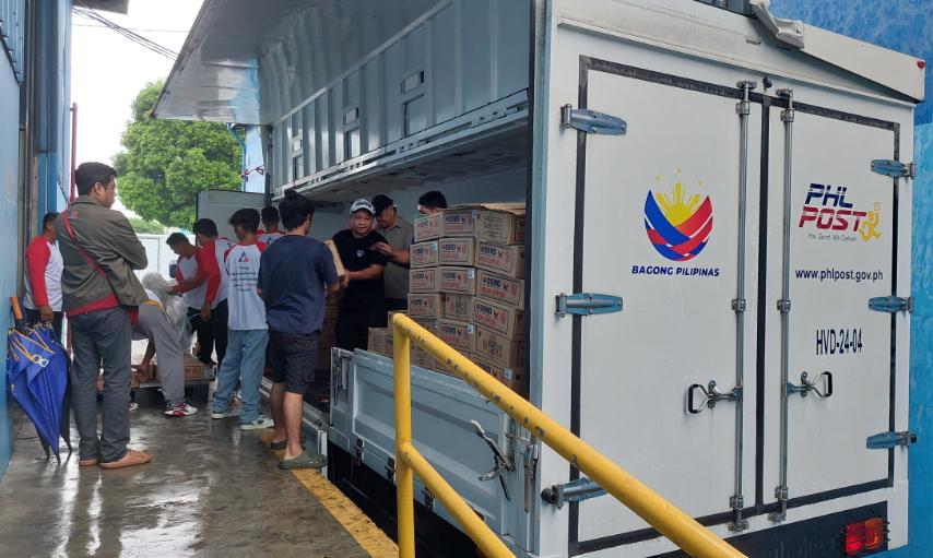 PHLPOST ASSIST DSWD IN RELIEF OPS