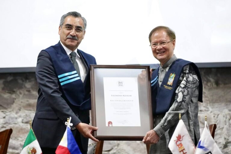 Aguilar UAEH investiture 01